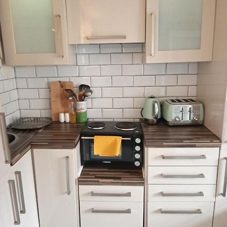 Little Dorrit Studio Flat 5 Rochester Me1 1Xz Strood Exterior foto
